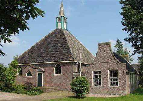 Het Zwarte Kerkje uit 1665 dat schuin tegenover Bij Zuid in Zuidschermer staat